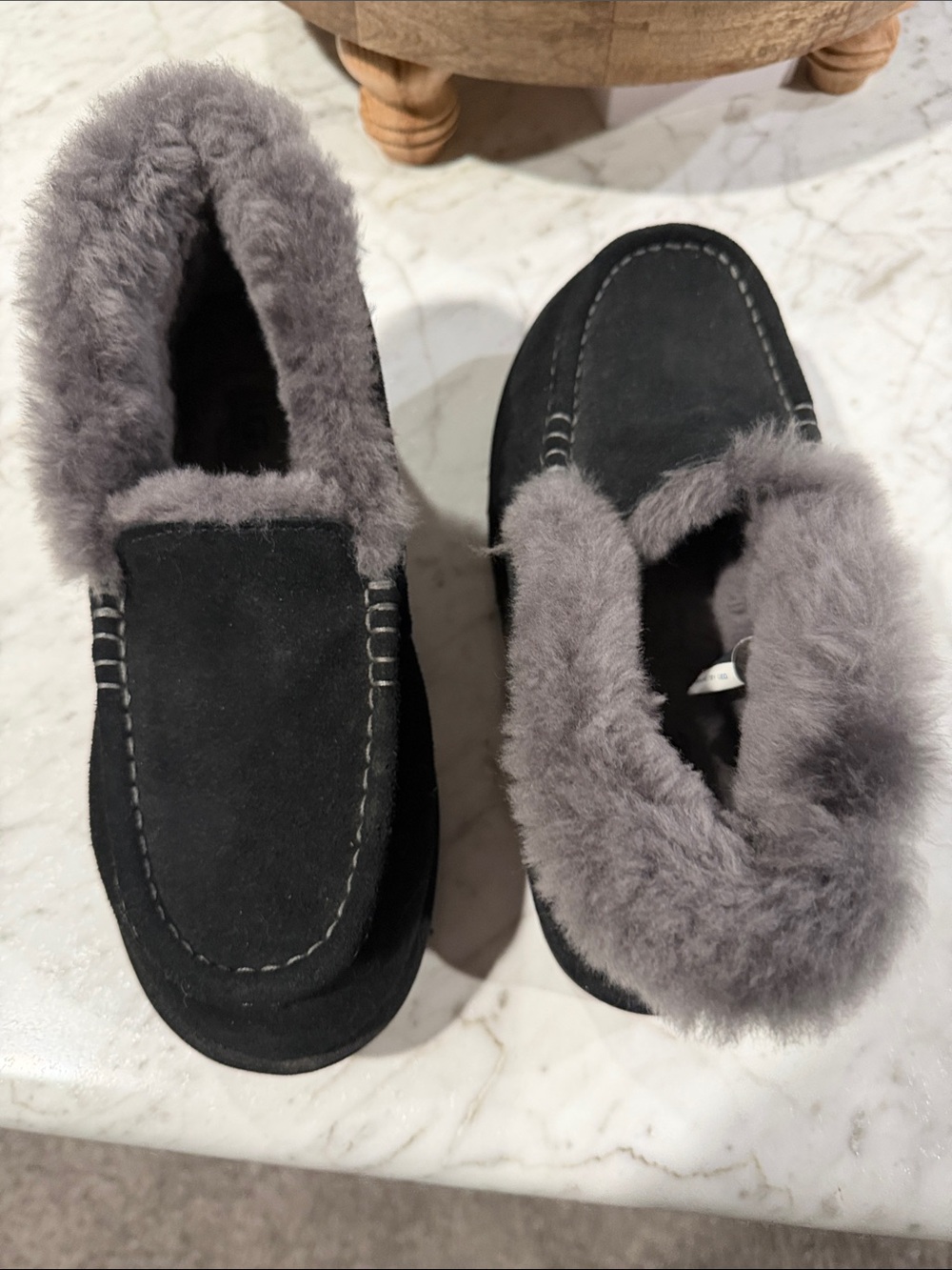 UGG - Picture 2 of 9
